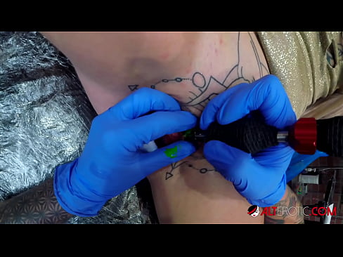 ❤️ tattooed ທີ່ສຸດ Hottie Sully Savage ໄດ້ຮັບ tattoo ສຸດ clitoris ຂອງນາງ ️ ຮູບໂປ້ທາງຮູທະວານ ຢູ່ຄອມ lo.risegame.top ❌❤